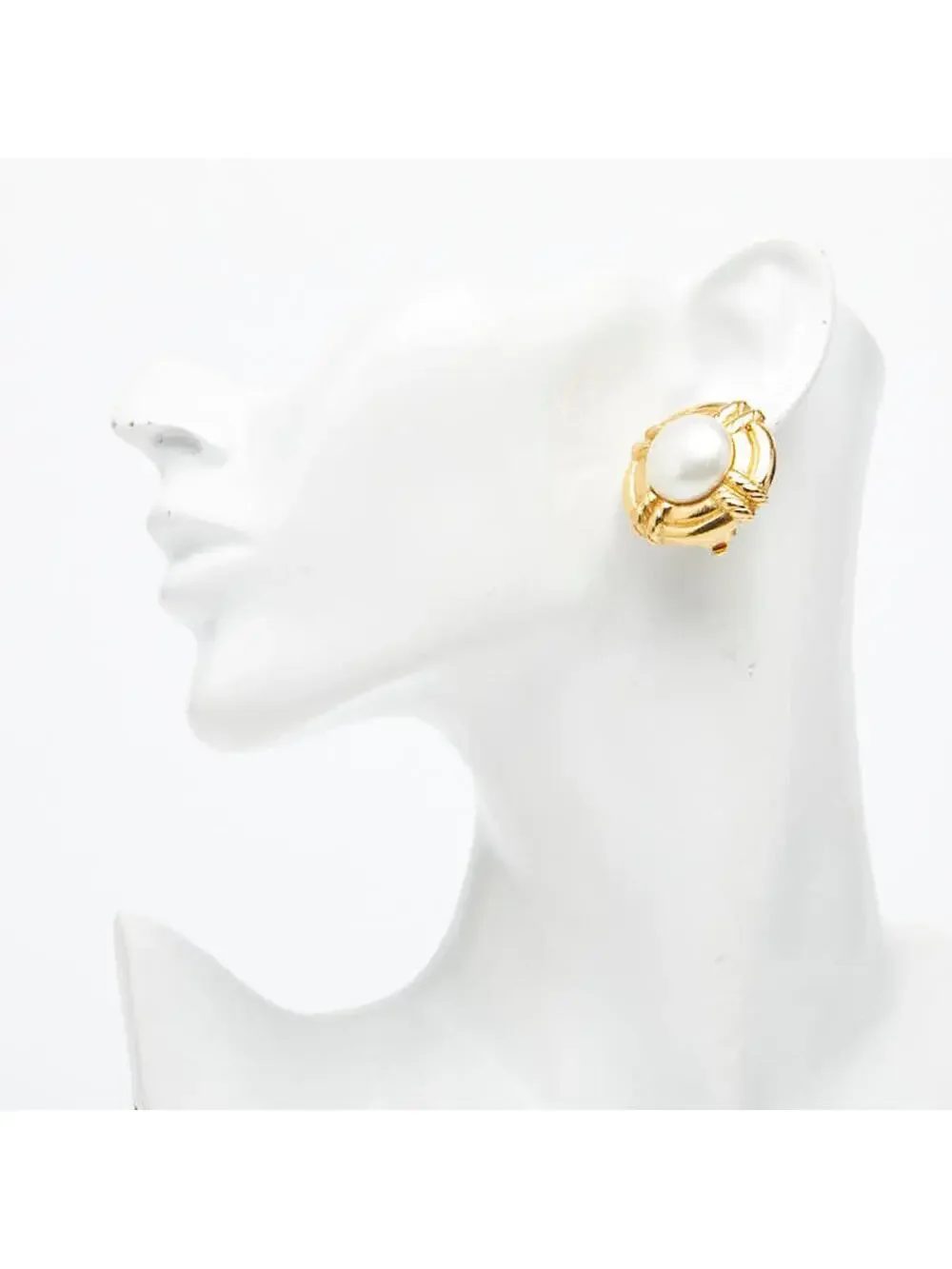 Chanel Vintage Clip-On Earrings Pearl #247016C46B